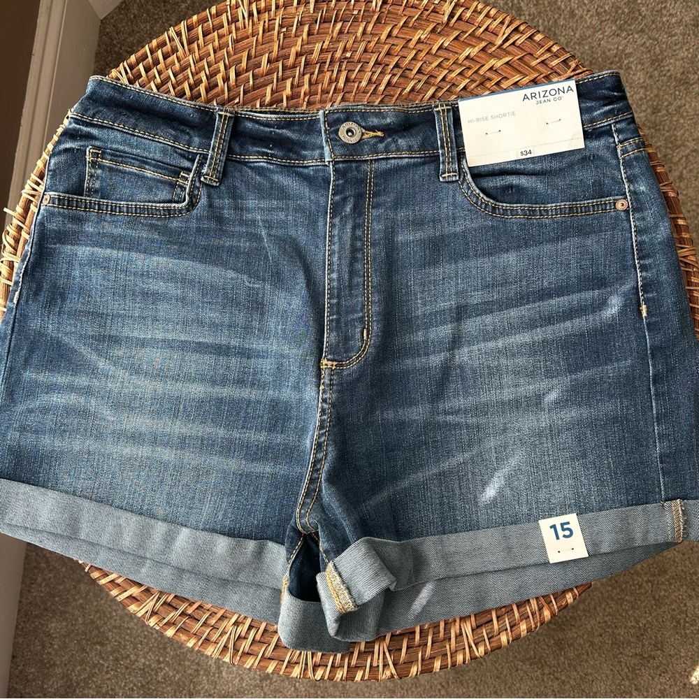 NWT Arizona High Rise Shortie Denim Rolled Cuff Shorts